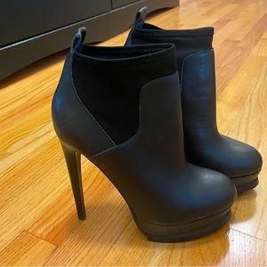 Steve Madden stiletto bootie size 7.5